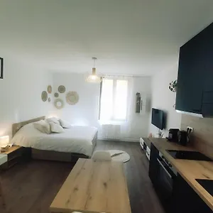 https://annecy-vieille-ville-superbe-appartement-au-calme.hotels-rhonealpes.com