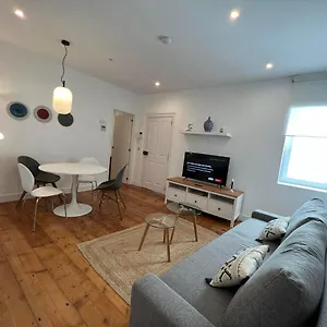  Apartment Peaceful 1br With Shared Terrace At The Nook